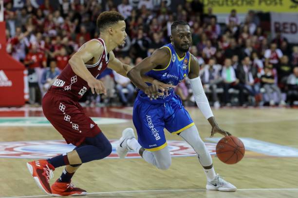 持自己的比 持自己的比