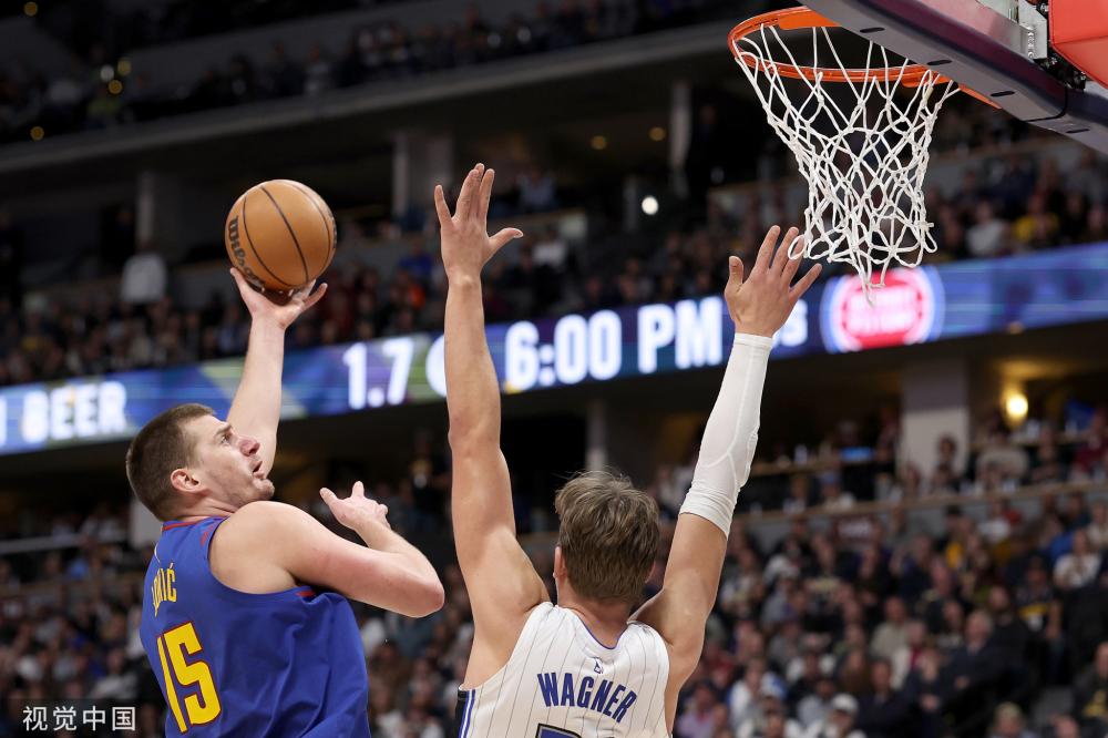 球队走向更 球队走向更