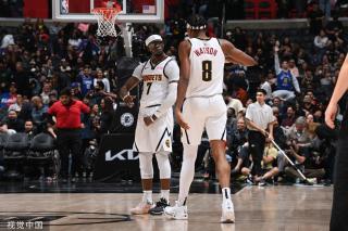 有关梅里诺的转会。阿森纳队和皇家社会队已接触数周...