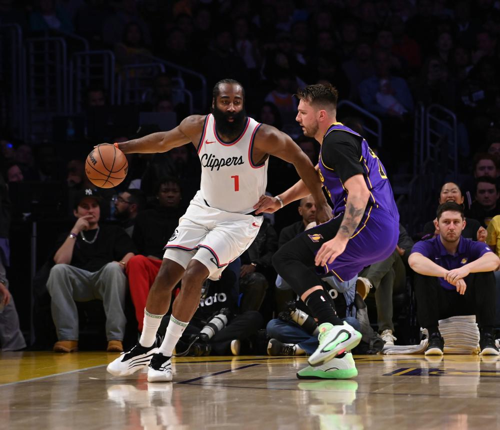 有关梅里诺的转会。阿森纳队和皇家社会队已接触数周...